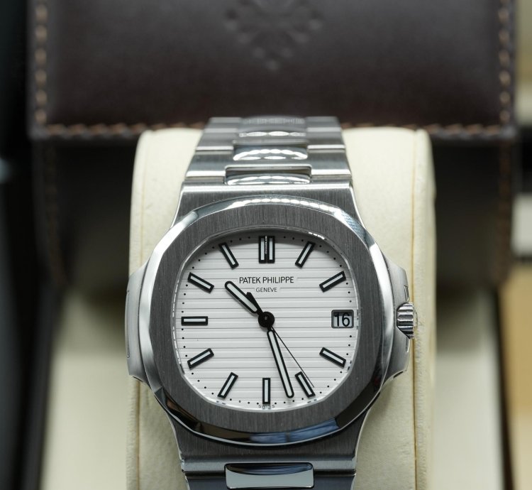 Patek Philippe Nautilus 2012 Nautilus 5711 White Dial Discontinued - Excellent Condition Full Set