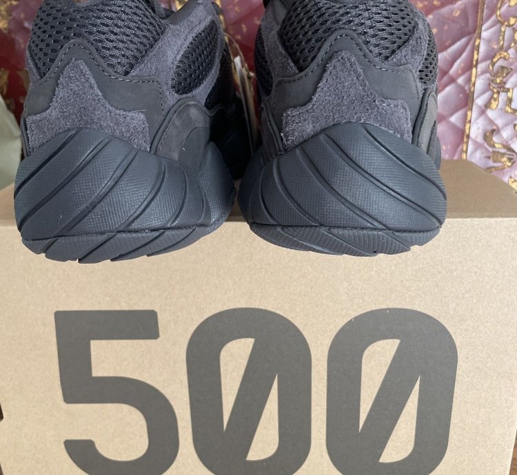 Size 10 Adidas Yeezy 500 Utility Black Brand New