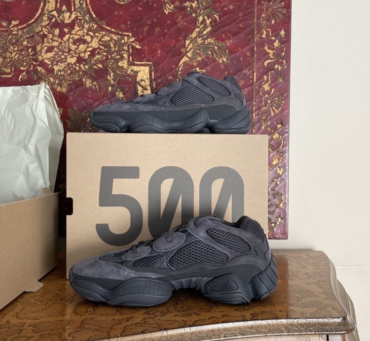 Size 10 Adidas Yeezy 500 Utility Black Brand New
