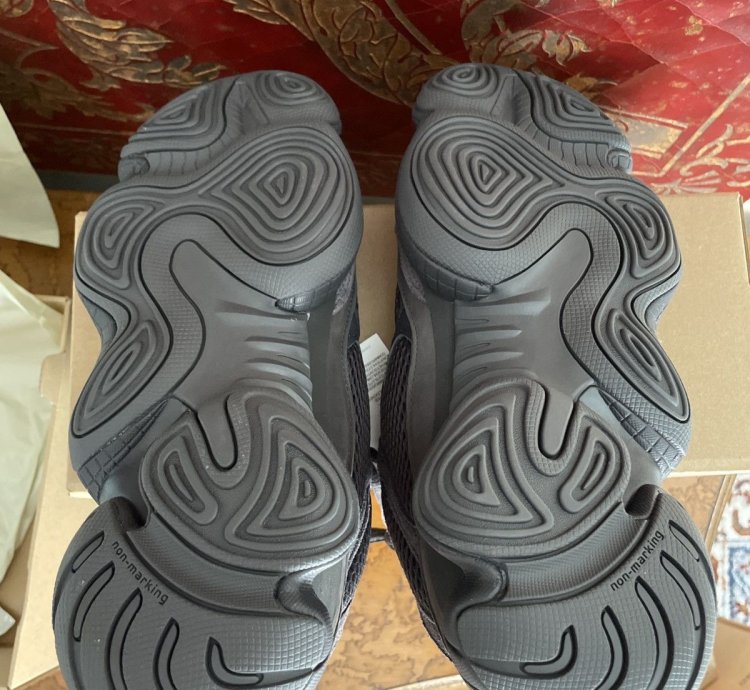 Size 10 Adidas Yeezy 500 Utility Black Brand New