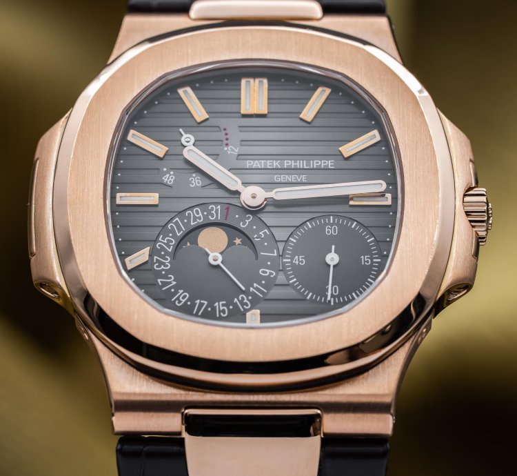 Patek Philippe Nautilus 2016 Factory Serviced Moonphases Rose Gold 40mm 5712r Complete Set
