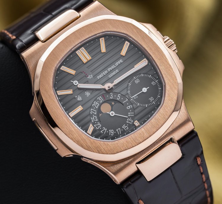 Patek Philippe Nautilus 2016 Factory Serviced Moonphases Rose Gold 40mm 5712r Complete Set
