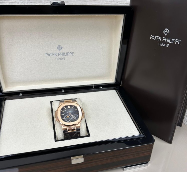 Patek Philippe Nautilus 2018 5712r-001 Rose Gold Brown Leather Strap