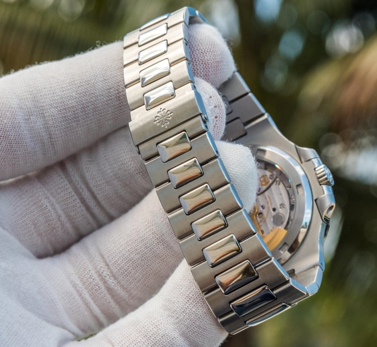 Patek Philippe Nautilus 2018 White Dial
