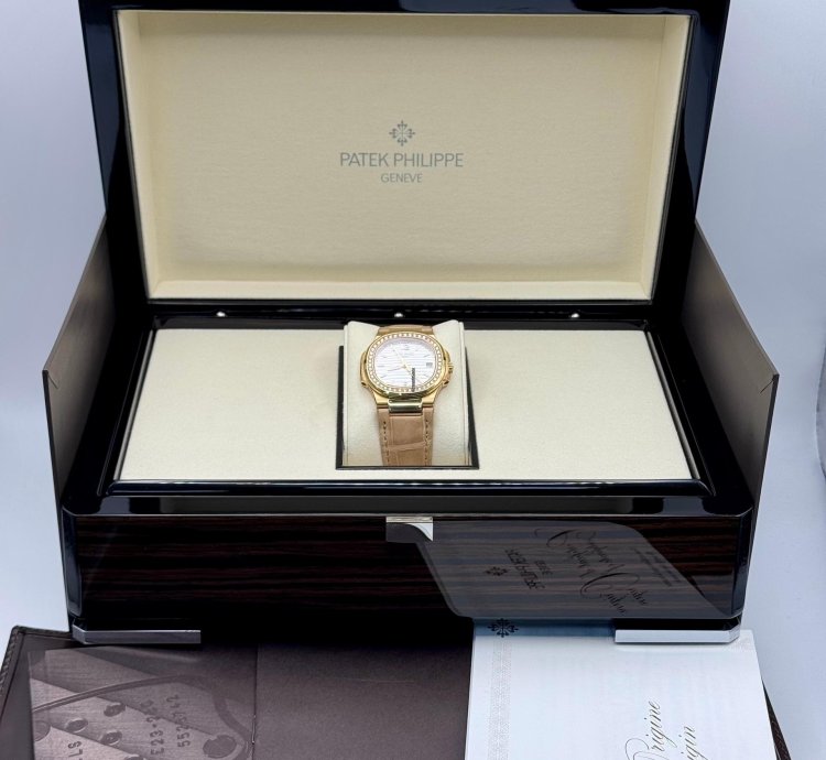 Patek Philippe Nautilus 2020 Ladies Nautilus 7010r-011
