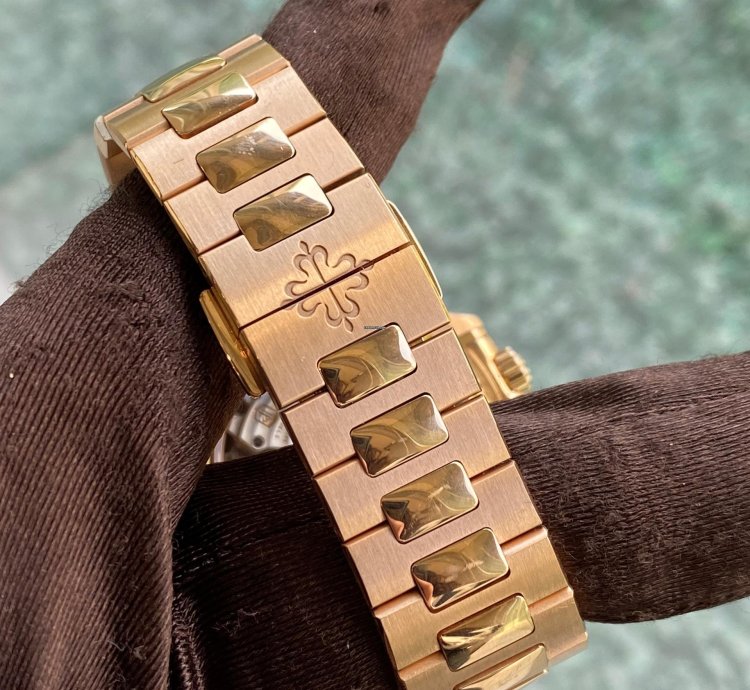 Patek Philippe Nautilus 2021 Full Set