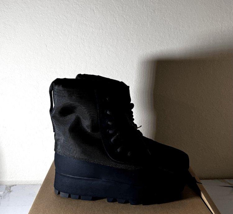 Size 9 5 - Adidas Yeezy 950 Boot Pirate Black