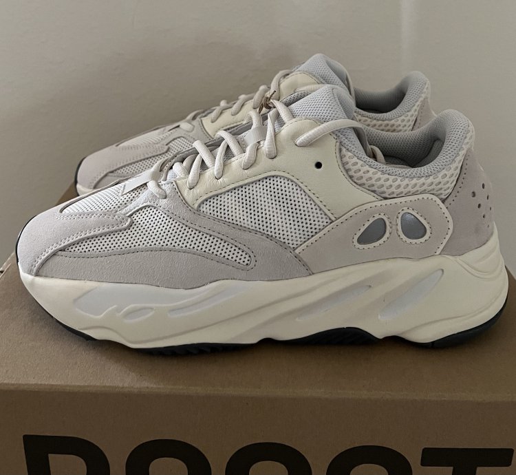 Size 9 5 Adidas Yeezy Boost 700 Analog