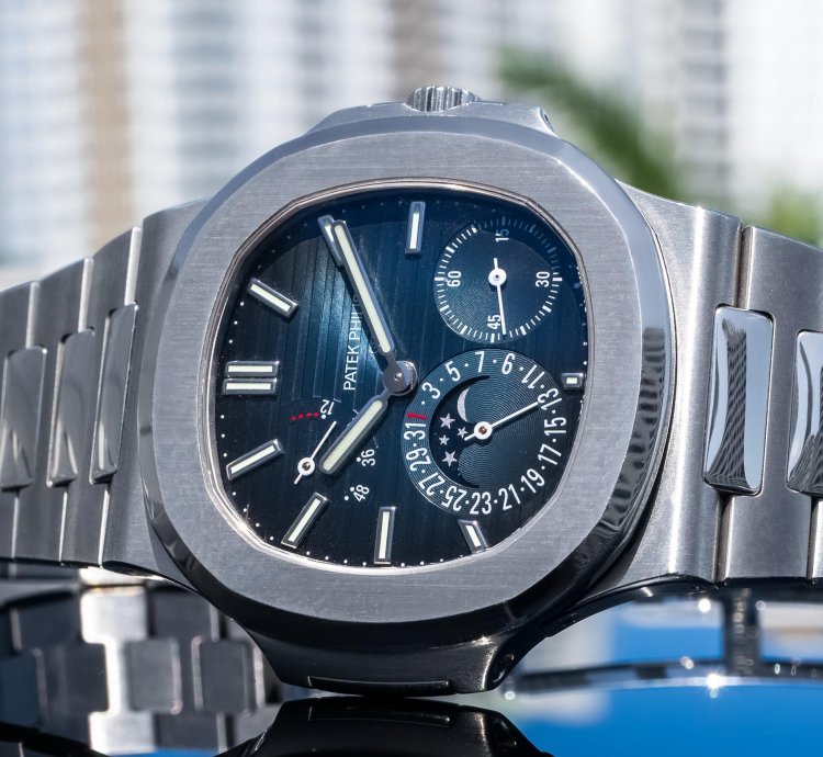 Patek Philippe Nautilus 2022 Nautilus 5712 1a Blue Dial 40mm