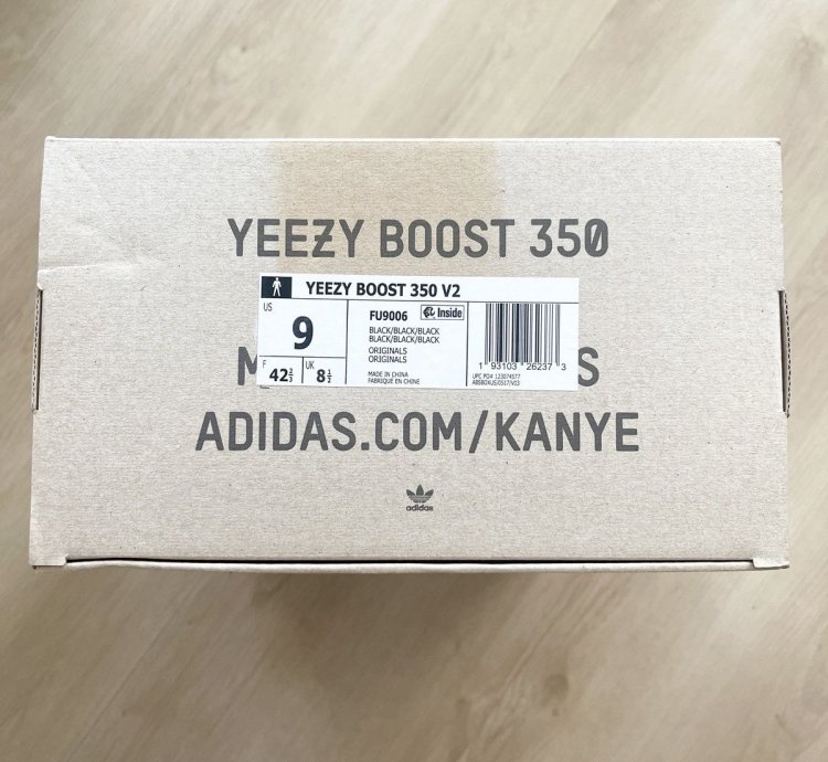 Steal Adidas Yeezy Boost 350 V2 Black - Size 9