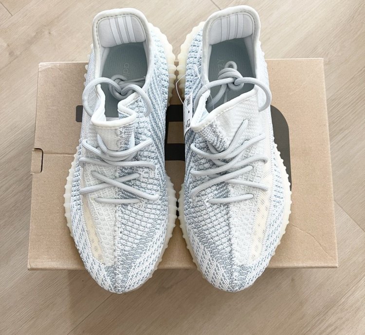 Steal Adidas Yeezy Boost 350 V2 Cloud White - Size 9