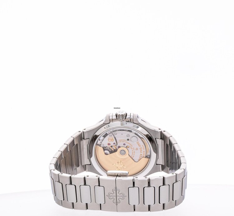 Patek Philippe Nautilus 35 Steel Blue Diamond 7118 1200a-001 Like New 2021 Full Set