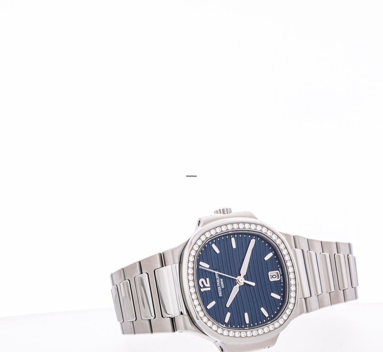 Patek Philippe Nautilus 35 Steel Blue Diamond 7118 1200a-001 Like New 2021 Full Set