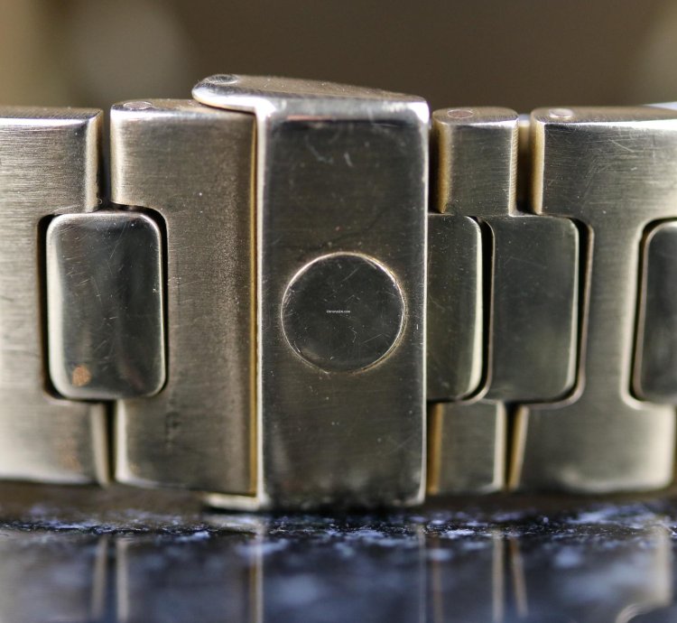 Patek Philippe Nautilus 3700 - Diamond Bezel - Only Watch - Circa 1980