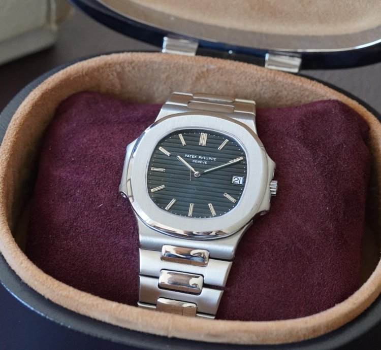 Patek Philippe Nautilus 3700 001