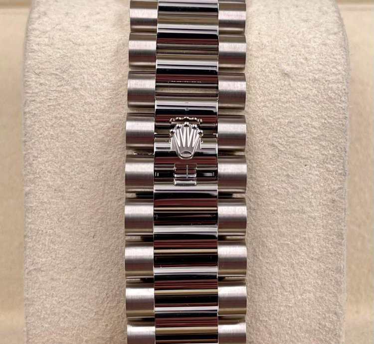 Rolex Day-date 40 228239 40mm White Gold Blue Roman Dial Unworn 2023