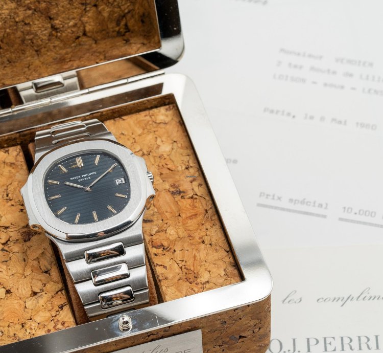 Patek Philippe Nautilus 3700 1 Extract Cork Box