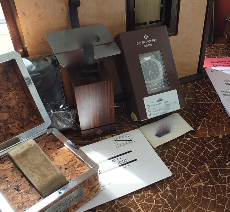 Patek Philippe Nautilus 3700 1 Jumbo Nautilus Beyer Korkbox 1977 Geneve Double Sealed-neuer Service