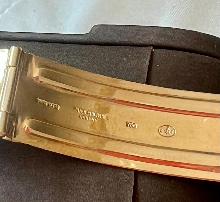 Patek Philippe Nautilus 3700 1 Nautilus Jumbo Gelbgold Tritium Zifferblatt Box Stammbuchauszug