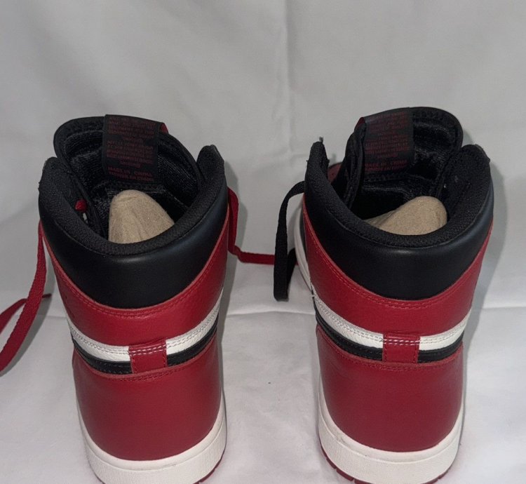 2018 Jordan 1 Retro High Og Bred Toe