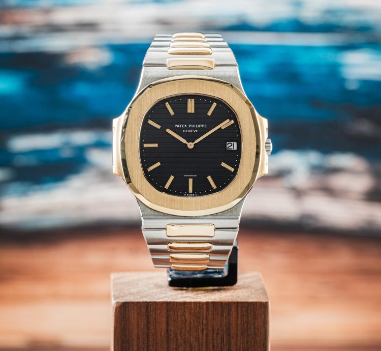 Patek Philippe Nautilus 3700 1 Service November 2023