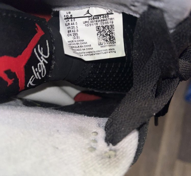 2019 Air Jordan 4 Retro Black Cement Red Sz 10 5