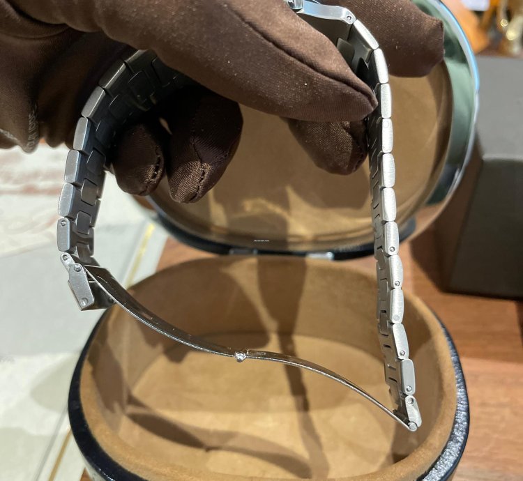 Patek Philippe Nautilus 3700 1 Unpolished Extract Archives