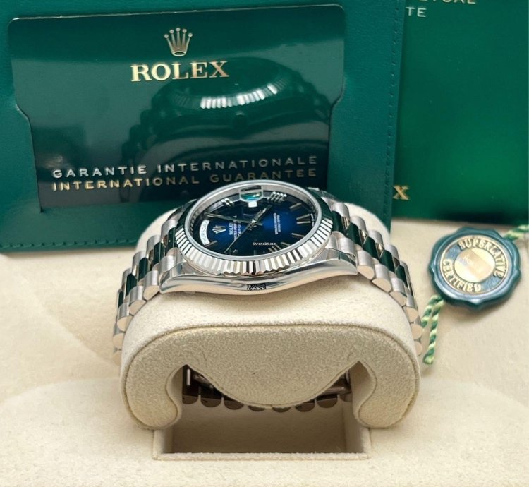 Rolex Day-date 40 228239 Day-date 40mm White Gold Blue Ombre Roman Dial Presidential