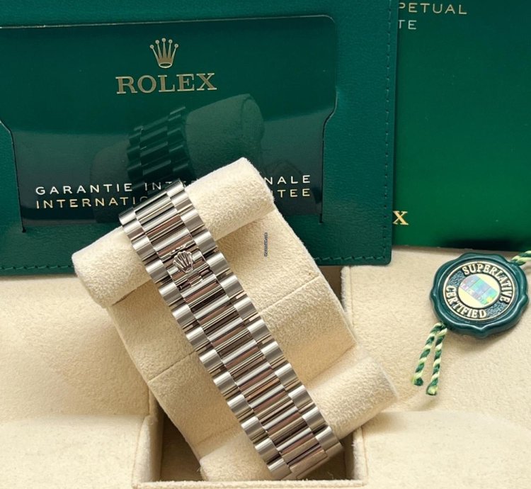 Rolex Day-date 40 228239 Day-date 40mm White Gold Blue Ombre Roman Dial Presidential