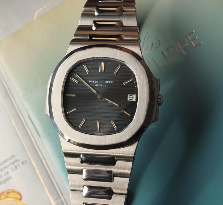Patek Philippe Nautilus 3700 11 Nautilus Stahl Sigma Dial Blue-green Korkbox 1985 Service Pp Aus 09 2020