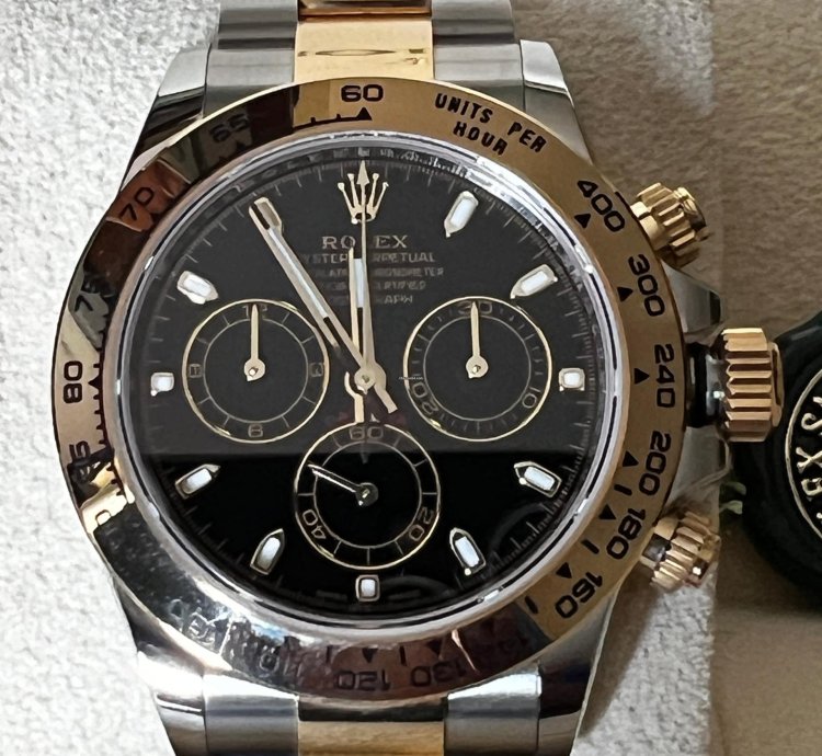 Rolex Daytona Cosmograph 116503 - Full Set - Ungetragen - 2023 - Neu Rolex Daytona - Neu - Full Set - 07 23 - Teilverklebt
