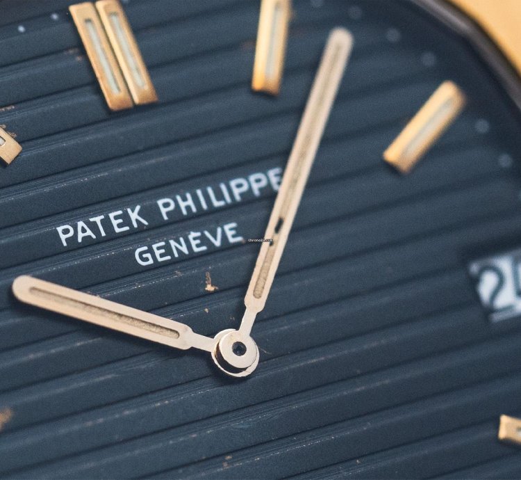 Patek Philippe Nautilus 3700 11j 18kt Gold Jumbo Blue Automatic