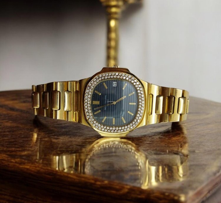Patek Philippe Nautilus 3700 13