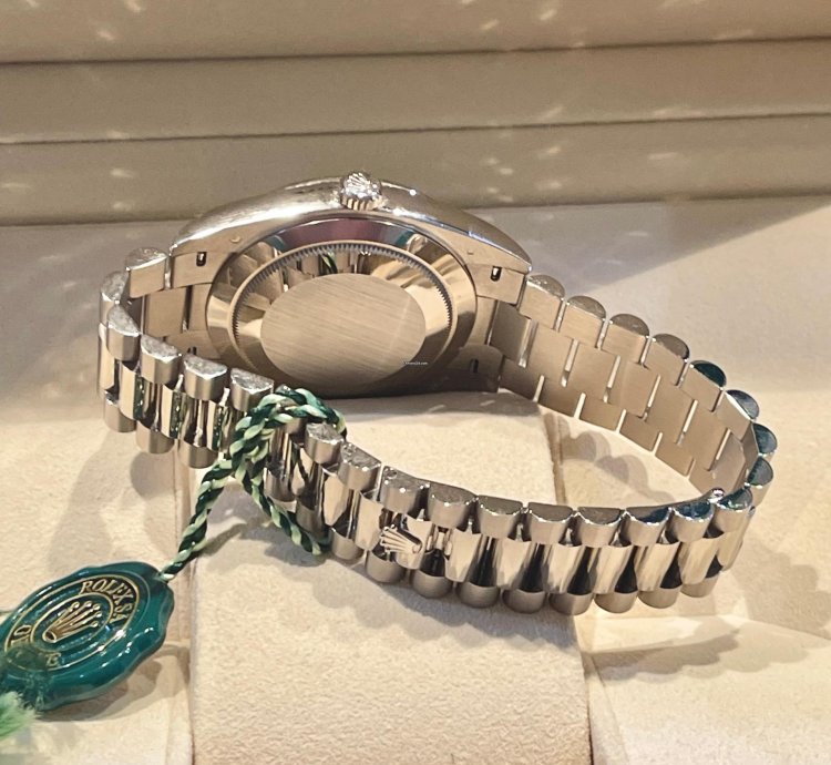 Rolex Day-date 40 228239 Olive Dial Fullset