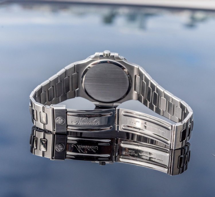 Patek Philippe Nautilus 3700 1a Blue Dial 1978