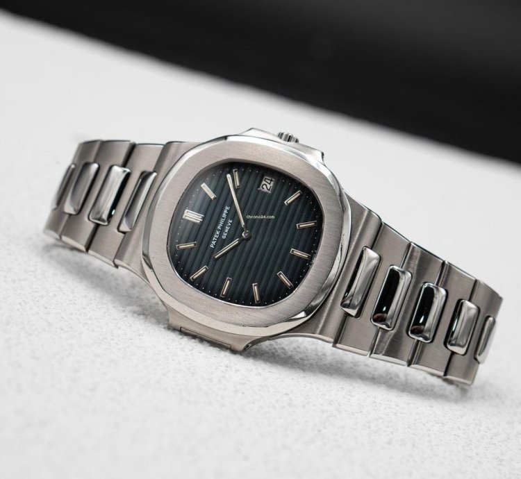 Patek Philippe Nautilus 3700 1a Blue Dial Steel Mens Watch With Archives