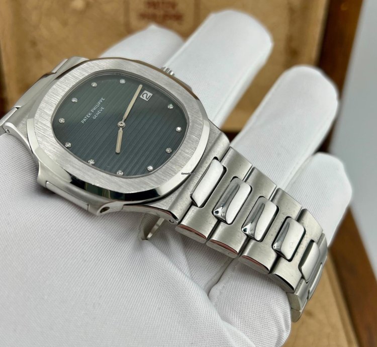 Patek Philippe Nautilus 3700 Jumbo 1973 Extrait Archive Box