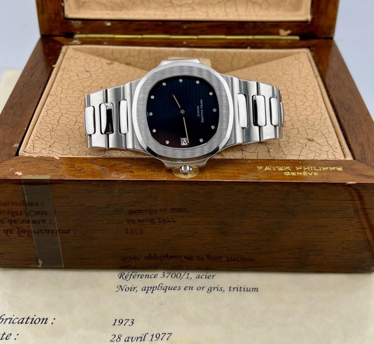 Patek Philippe Nautilus 3700 Jumbo 1973 Extrait Archive Box
