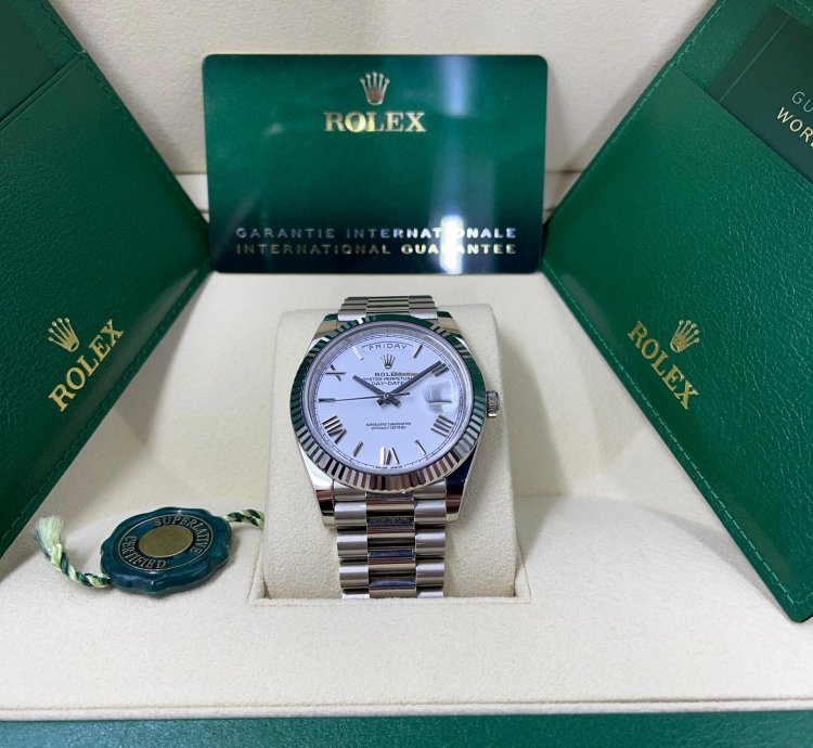 Rolex Day-date 40 228239 White Roman White Gold President