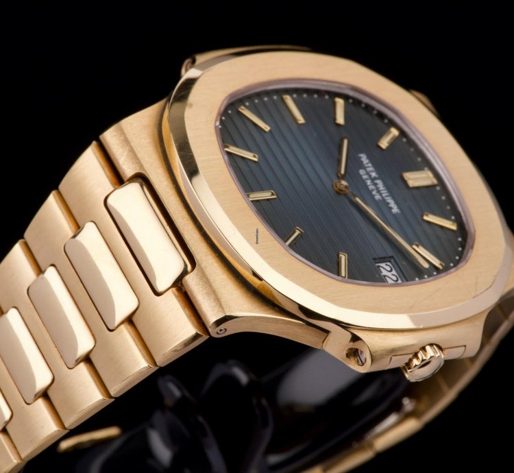 Patek Philippe Nautilus 3700 Yellow Gold With Extract From The Archives 1983