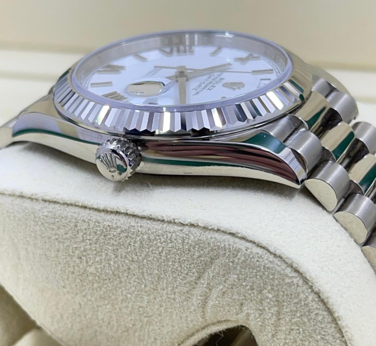 Rolex Day-date 40 228239 White Roman White Gold President