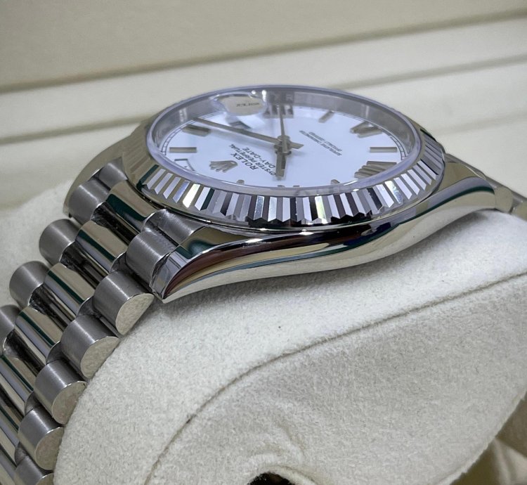 Rolex Day-date 40 228239 White Roman White Gold President