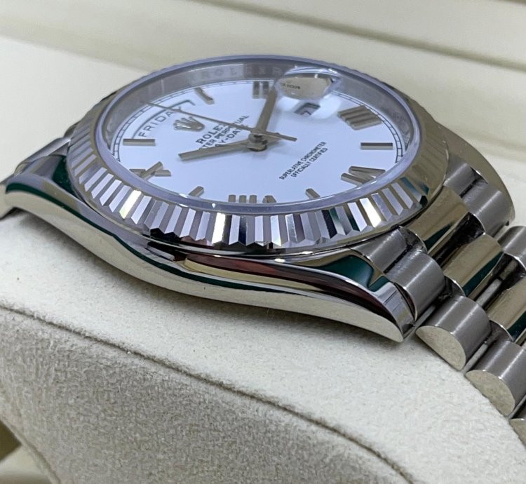 Rolex Day-date 40 228239 White Roman White Gold President