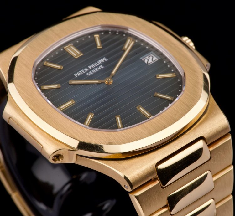 Patek Philippe Nautilus 3700 Yellow Gold With Extract From The Archives 1983