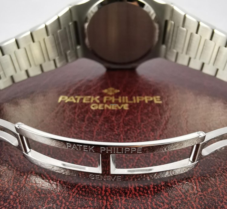Patek Philippe Nautilus 3710 1a Full Set Serviced By Patek 2022