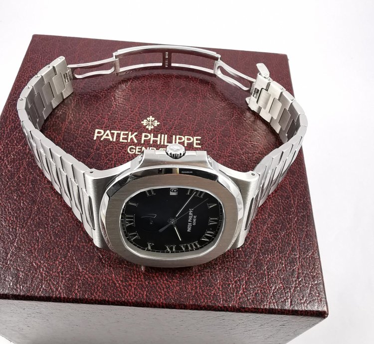 Patek Philippe Nautilus 3710 1a Full Set Serviced By Patek 2022