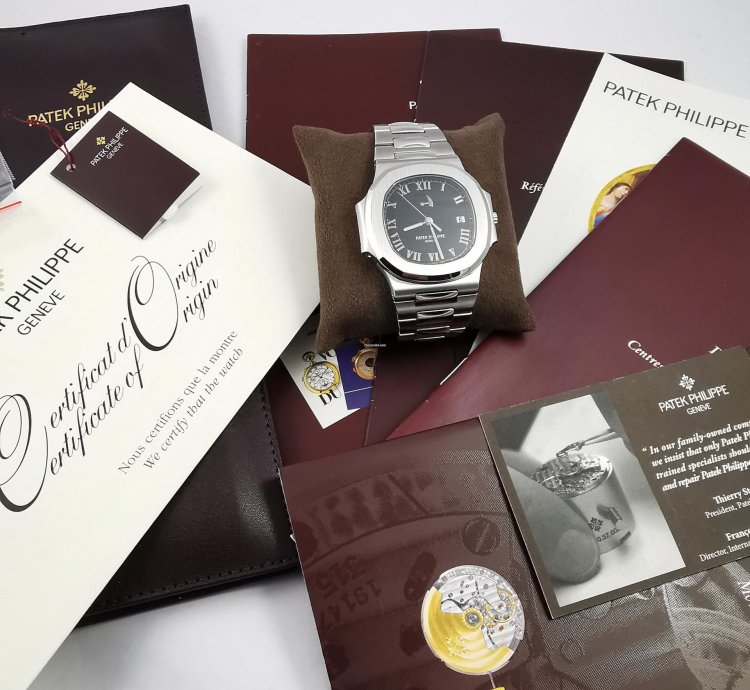 Patek Philippe Nautilus 3710 1a Full Set Serviced By Patek 2022