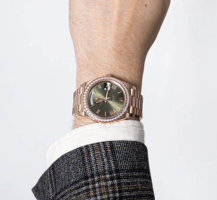 Rolex Day-date 40 228345rbr 18k Rose Gold Green Roman Dial 40 Mm
