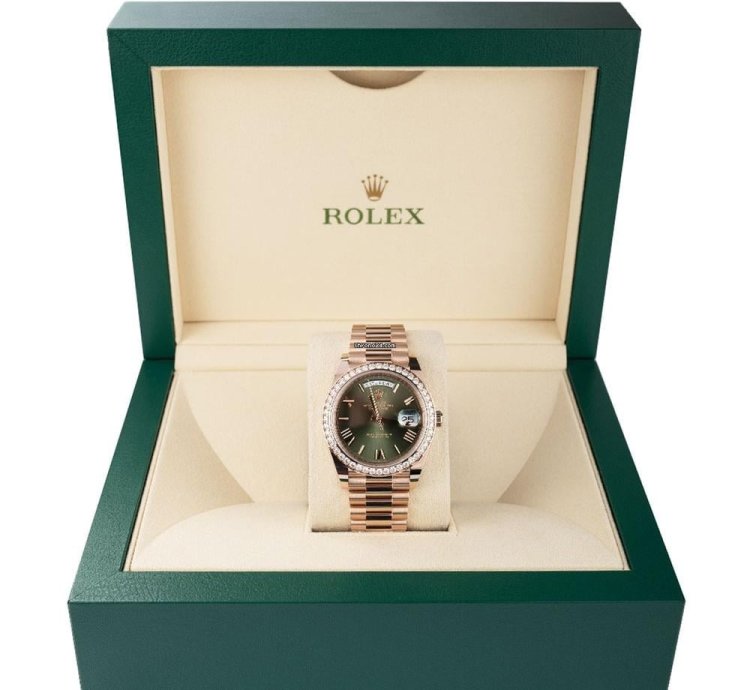 Rolex Day-date 40 228345rbr 18k Rose Gold Green Roman Dial 40 Mm