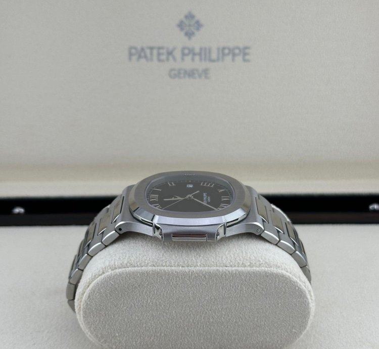 Patek Philippe Nautilus 3710 1a-001 Jumbo Power Reserve Indicator Stainless Steel